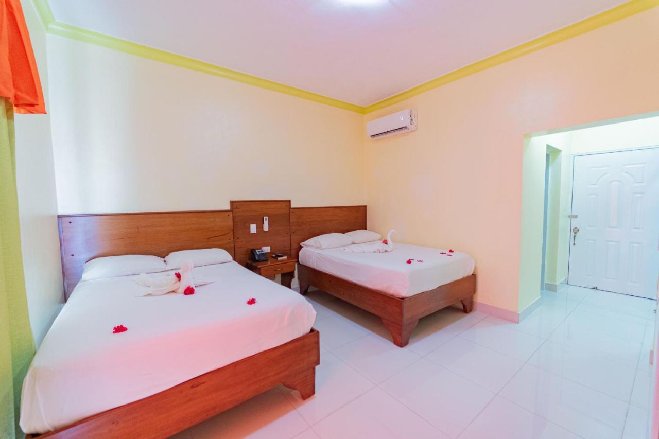 Hotel Yonu ปุนตากานา ภายนอก รูปภาพ