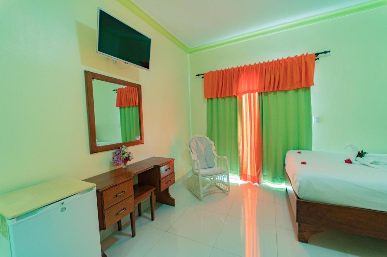 Hotel Yonu ปุนตากานา ภายนอก รูปภาพ