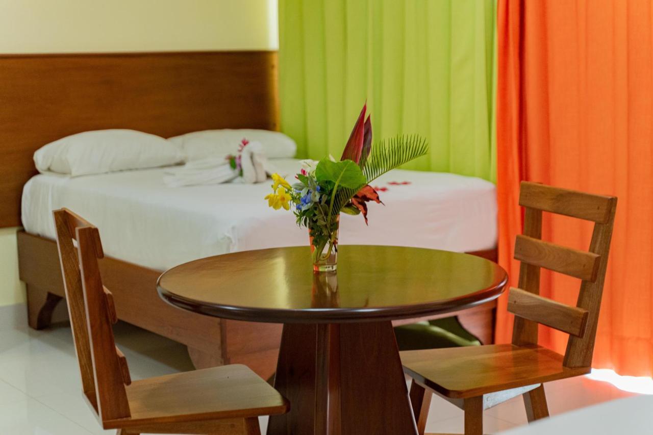 Hotel Yonu ปุนตากานา ภายนอก รูปภาพ