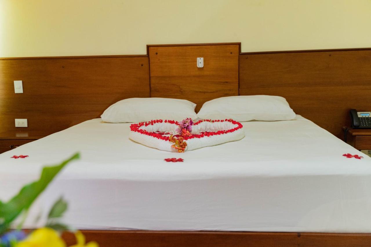 Hotel Yonu ปุนตากานา ภายนอก รูปภาพ